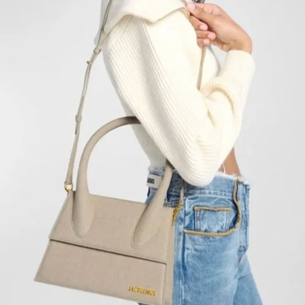 Jacquemus “Le Grand Chiquito” Suede Top Handle Bag in light green - Picture 16 of 16